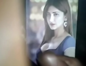 Shruti hassan fucking irresistable boobs together with figure