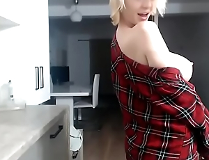 Beautiful busty blonde chick teased webcam porn