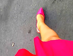 Hot Pink Pointed Scarpins Walking