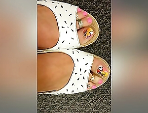 Hot Lady With Popular Arches Pendent Say no to Shoe At The Office