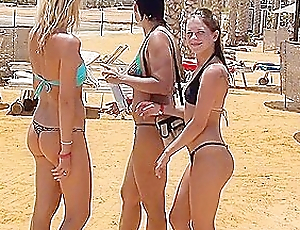 Egypt porn with hot bikini girls: Day 8 - Amateur holiday sexual relations for breakfast