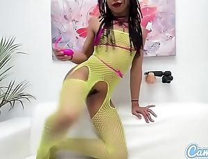 Kira Noir Twerking with an increment of Masturbating